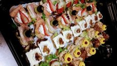 2544 Schaal hapjes face book 50 stokbroodjes